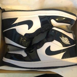 Nike Jordan 1 Mid Carbon Fiber